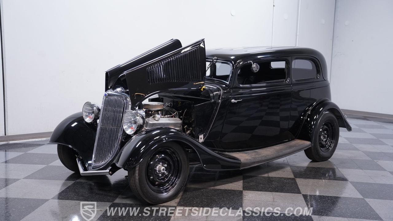 1933 Ford Victoria Restomod