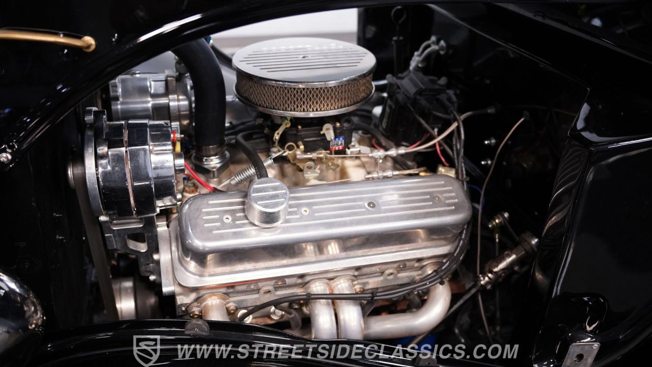 1933 Ford Victoria Restomod