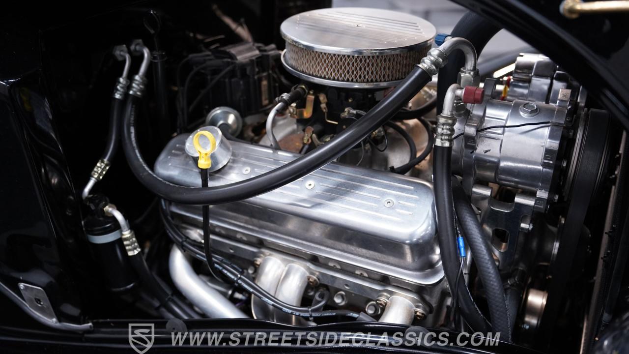 1933 Ford Victoria Restomod