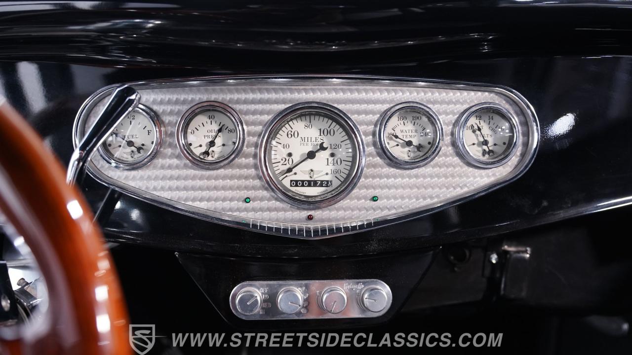 1933 Ford Victoria Restomod