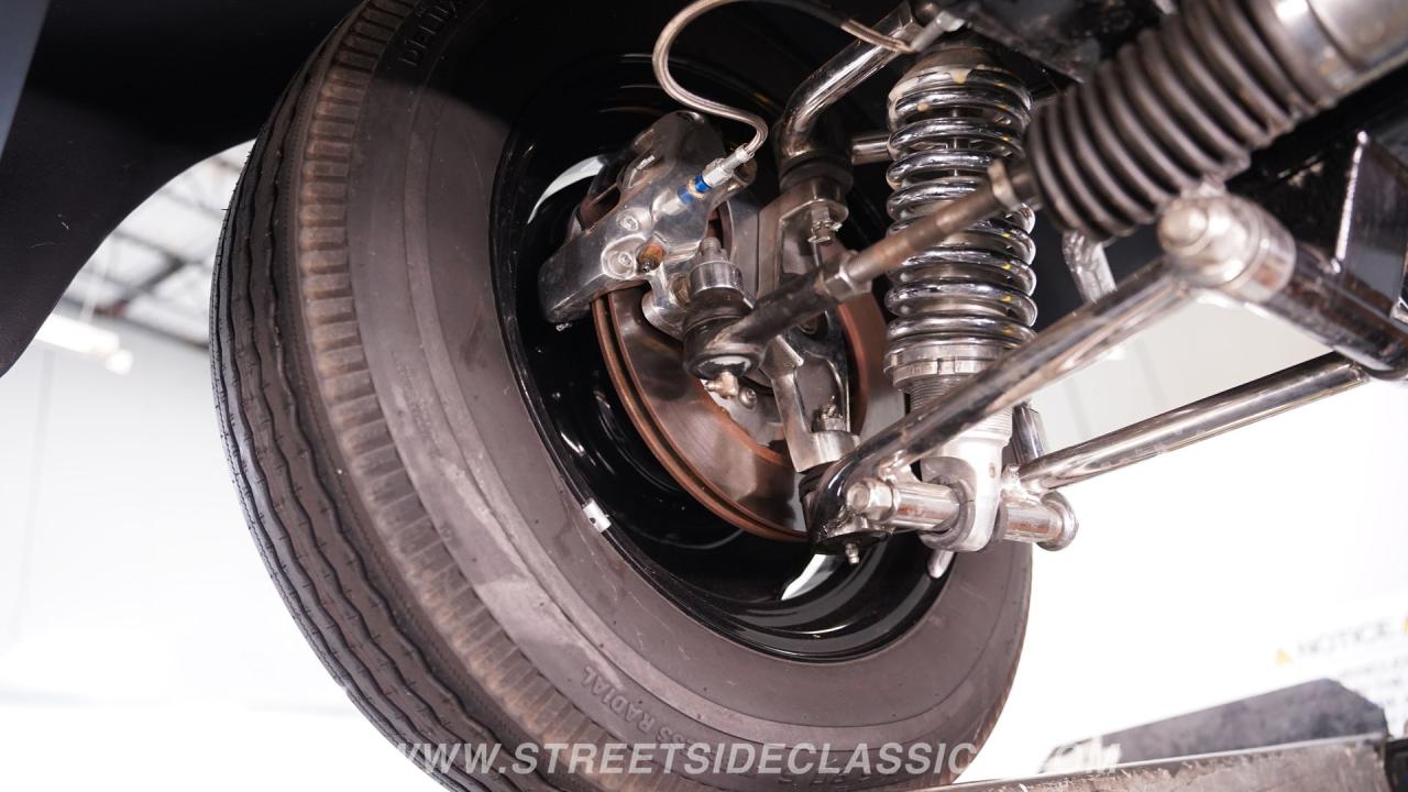 1933 Ford Victoria Restomod