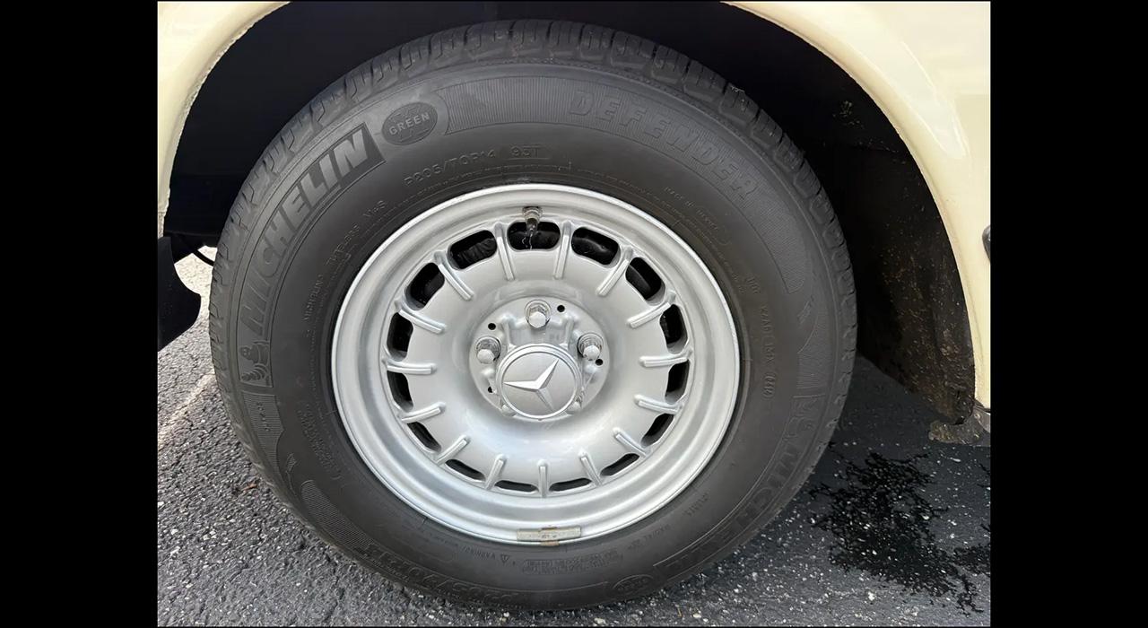 1981 Mercedes - Benz 380SL