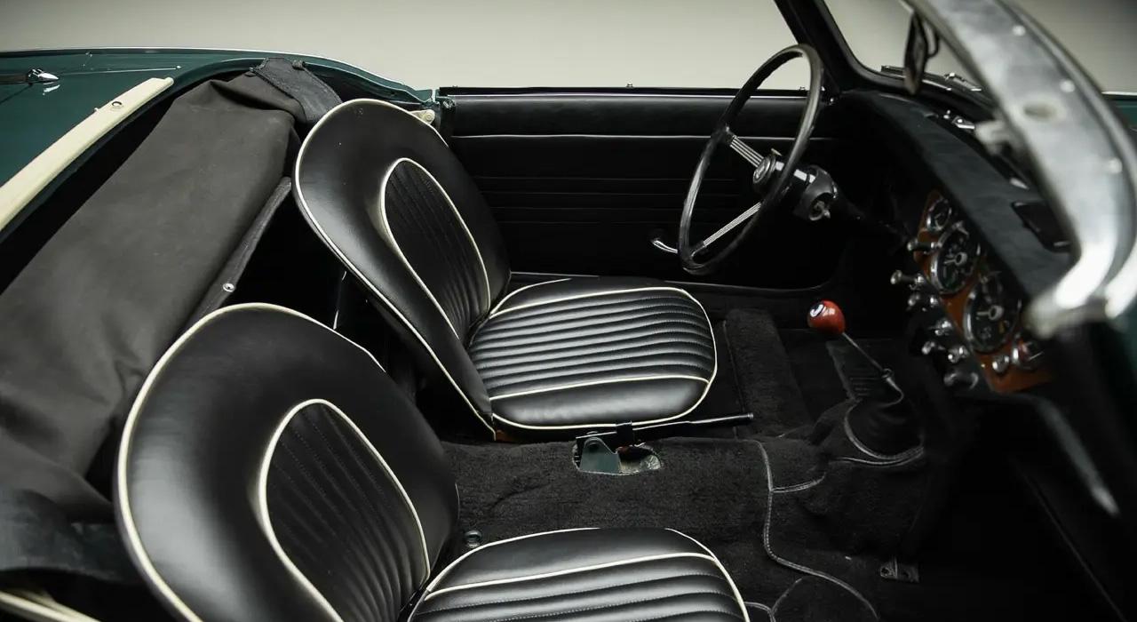 1967 TRIUMP SPITFIRE