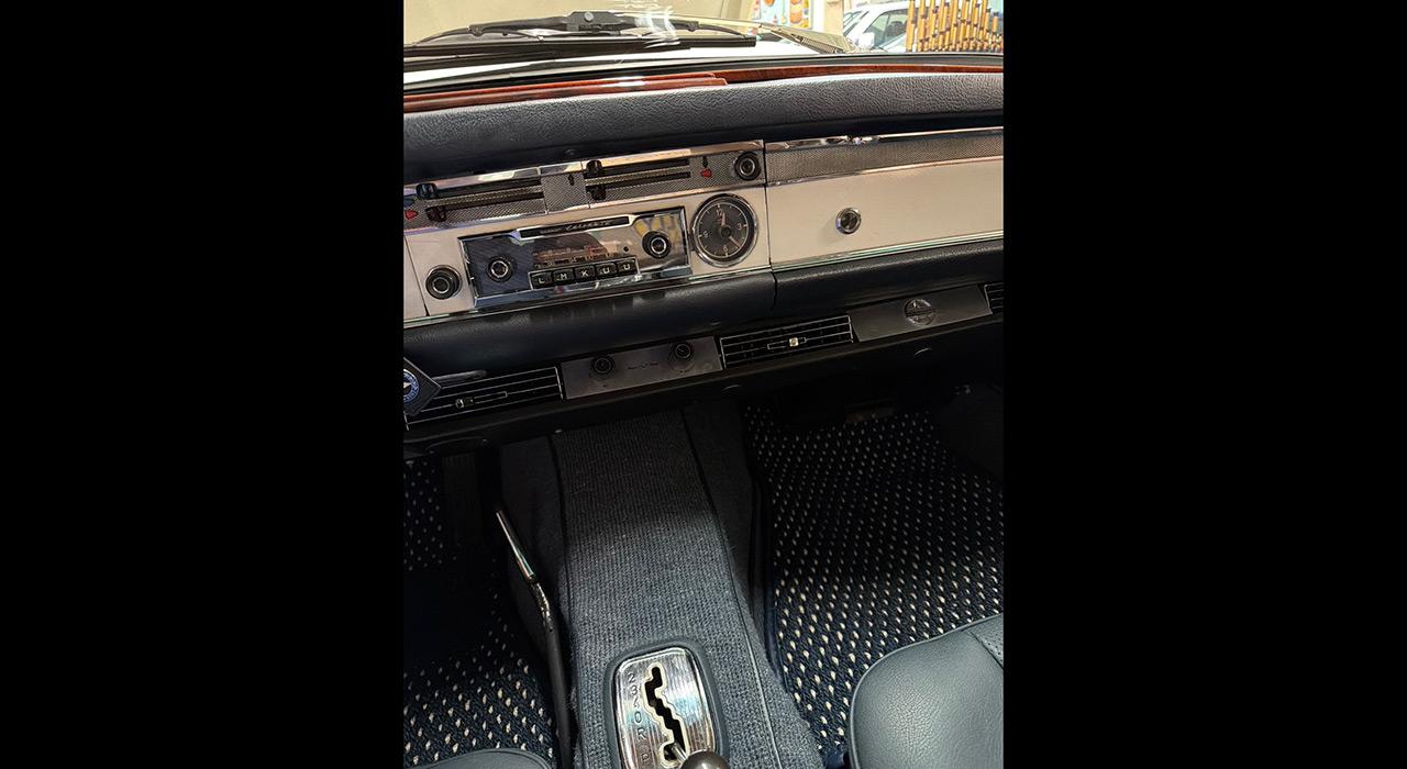 1967 Mercedes - Benz 230SL