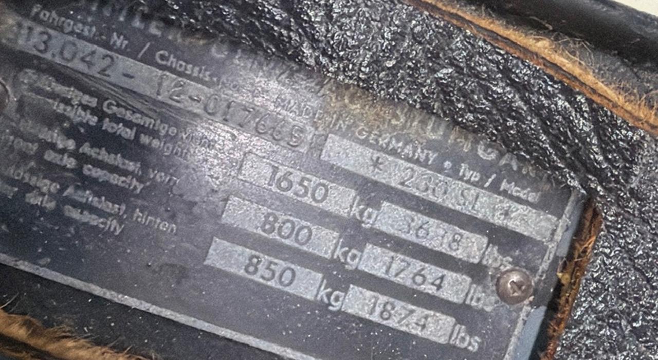 1967 Mercedes - Benz 230SL