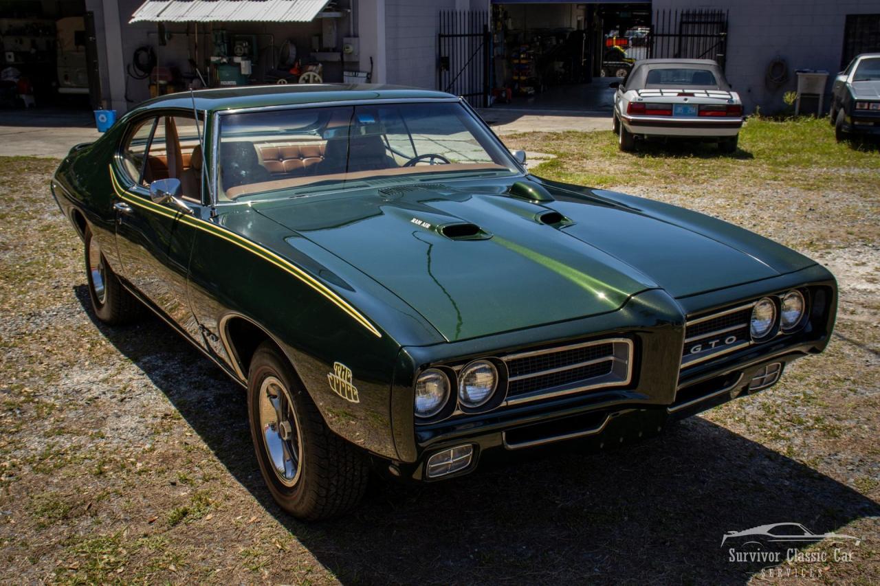 1969 Pontiac GTO Judge Ram Air III 2-Door Hardtop