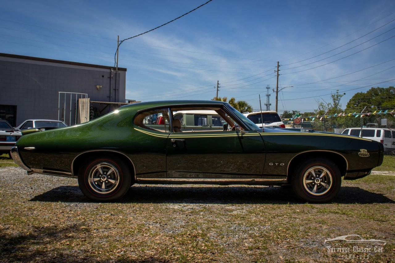 1969 Pontiac GTO Judge Ram Air III 2-Door Hardtop