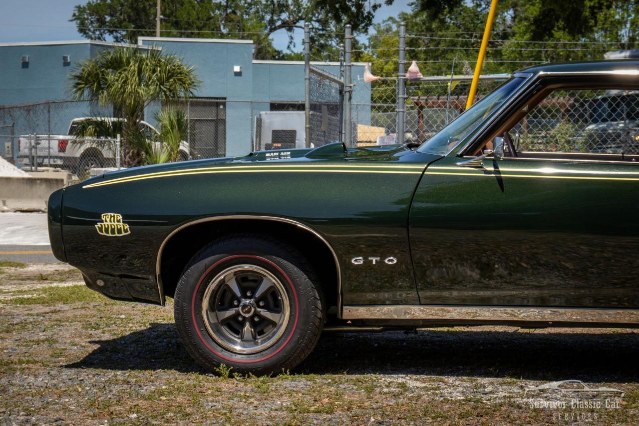 1969 Pontiac GTO Judge Ram Air III 2-Door Hardtop