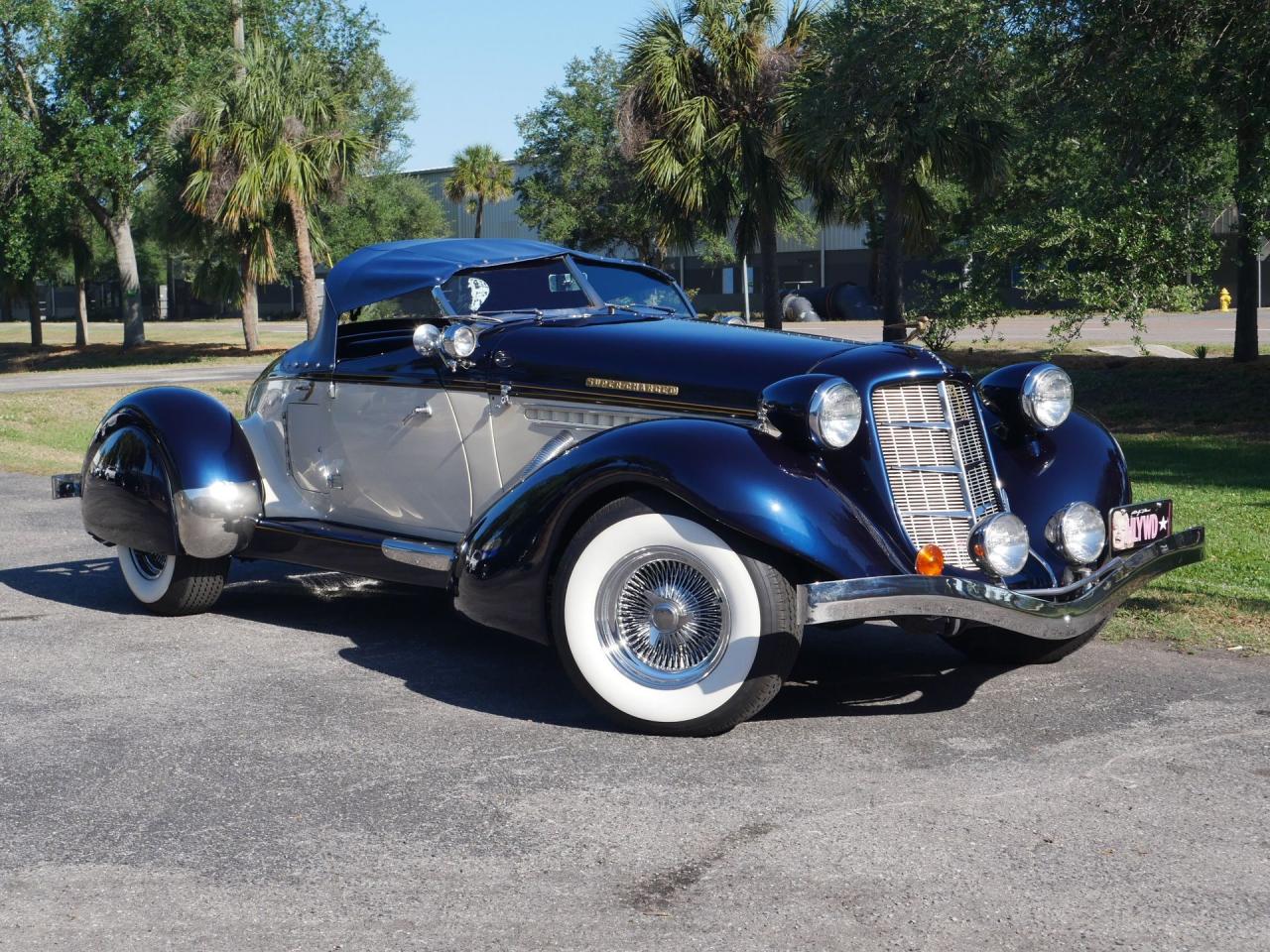 1936 Auburn Boattail Speedster Replica