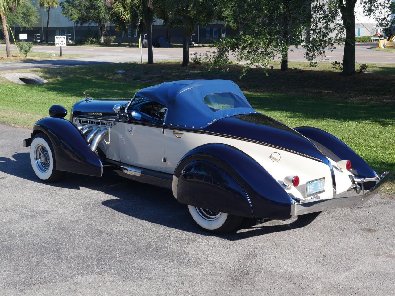 1936 Auburn Boattail Speedster Replica