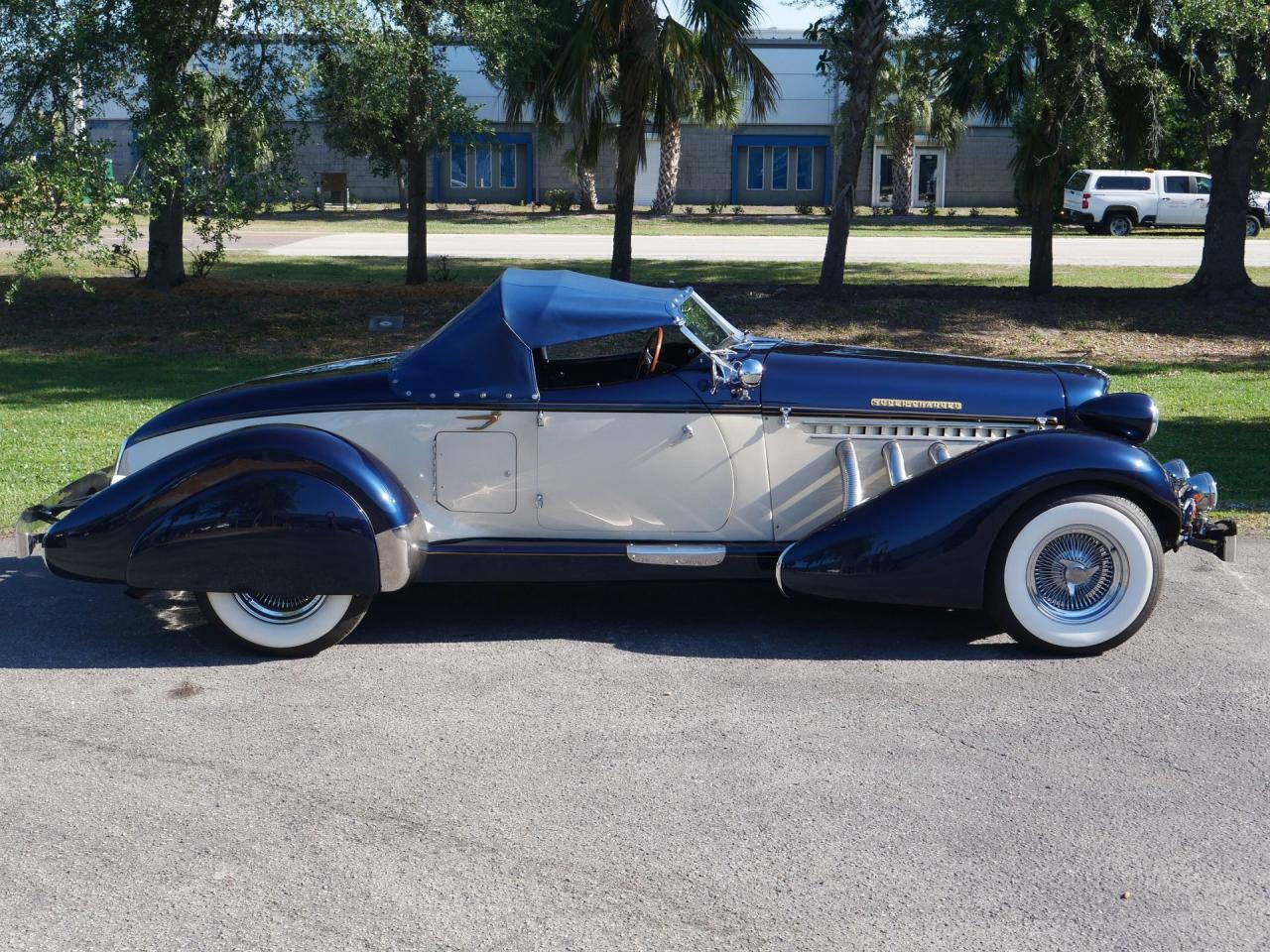 1936 Auburn Boattail Speedster Replica