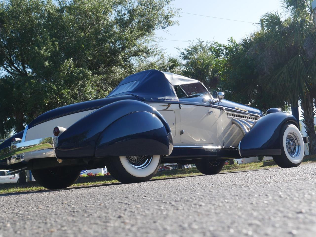1936 Auburn Boattail Speedster Replica