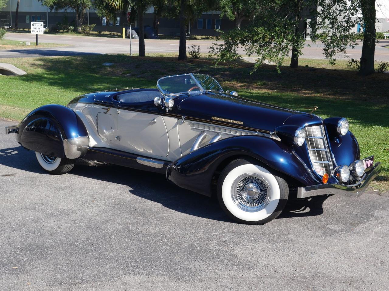 1936 Auburn Boattail Speedster Replica