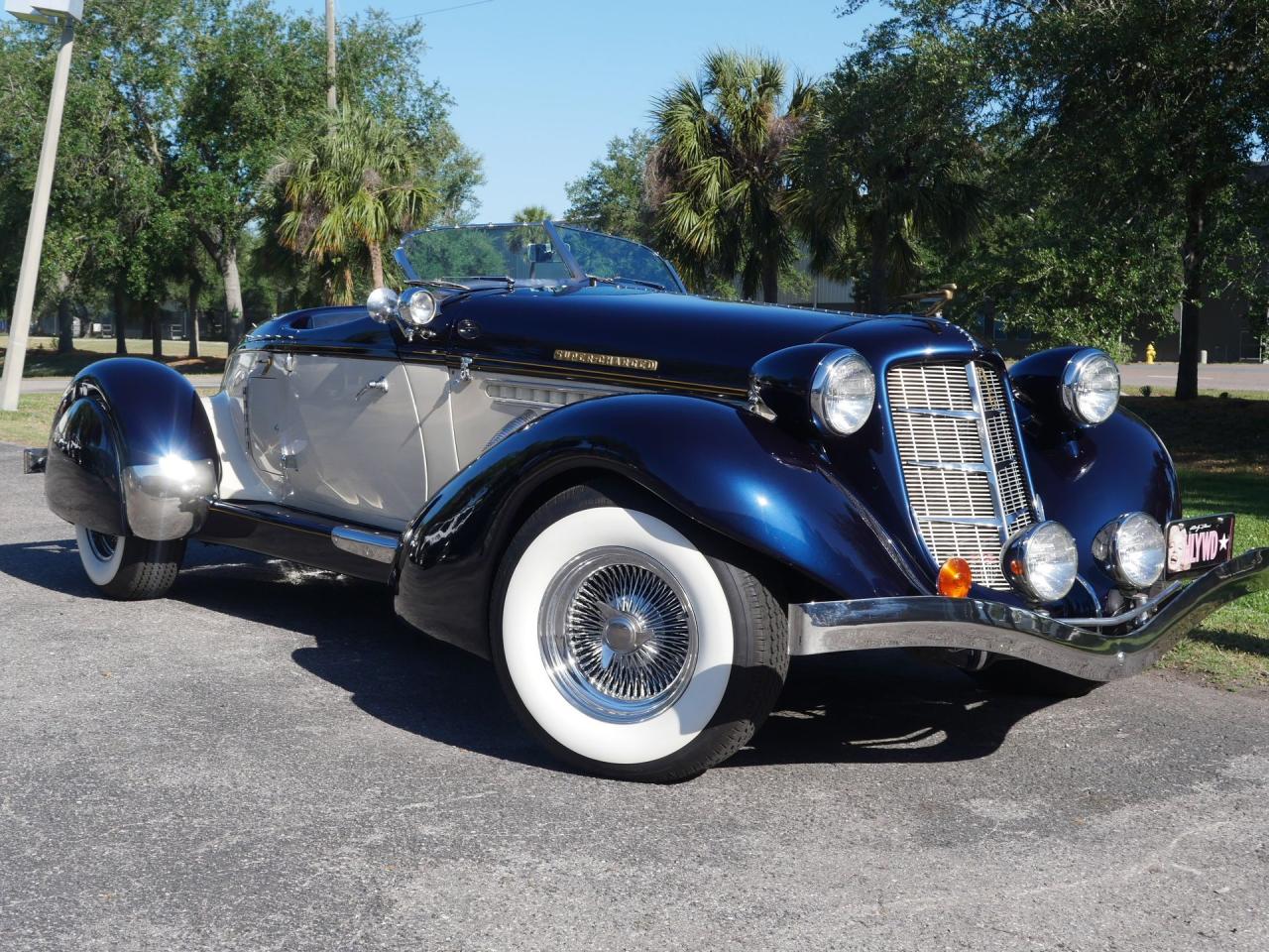 1936 Auburn Boattail Speedster Replica