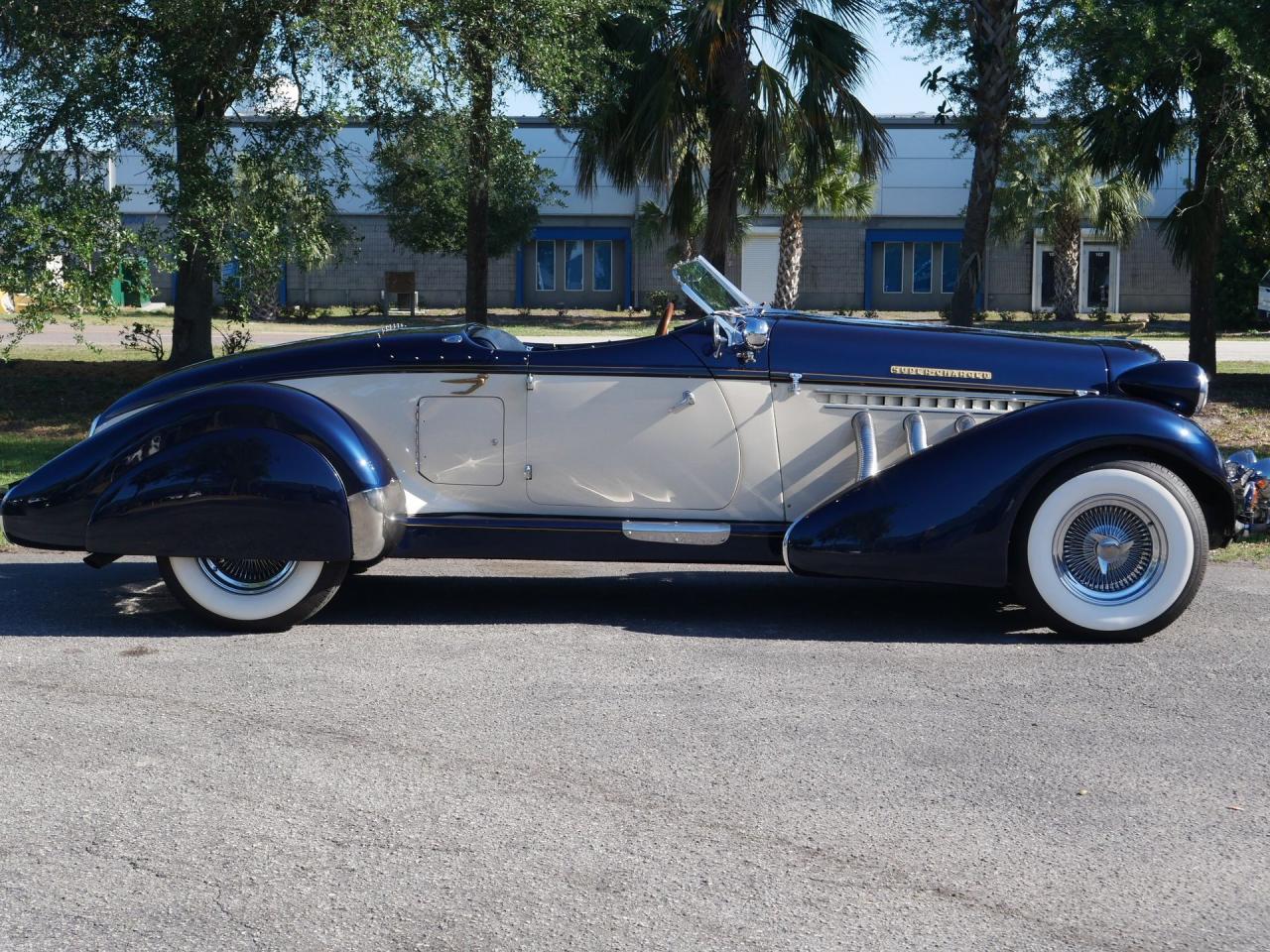 1936 Auburn Boattail Speedster Replica