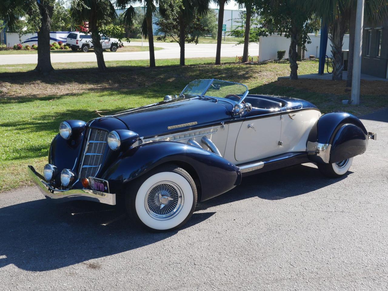 1936 Auburn Boattail Speedster Replica