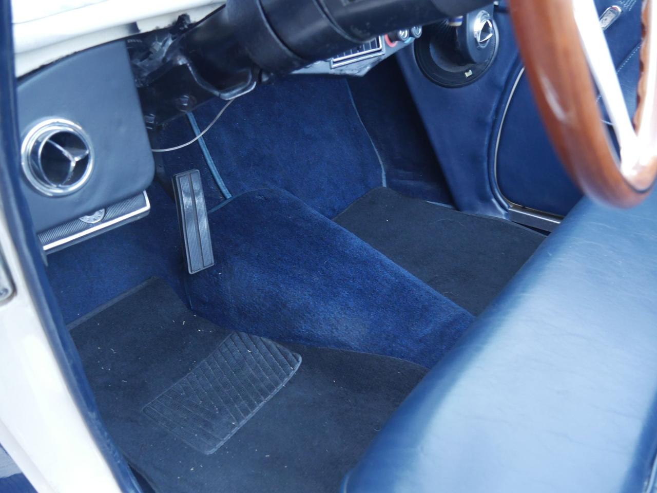 1936 Auburn Boattail Speedster Replica