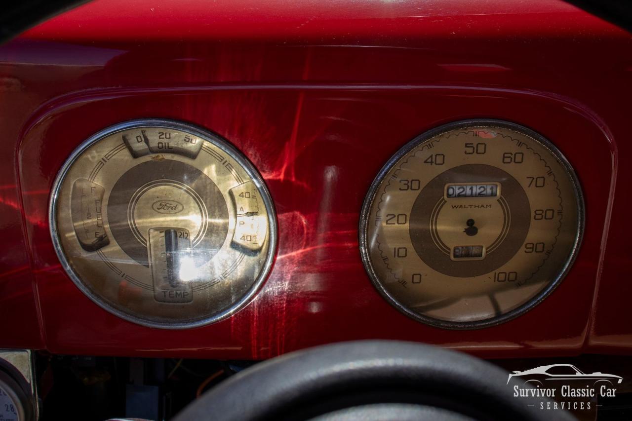 1937 Ford Tudor Humpback Sedan
