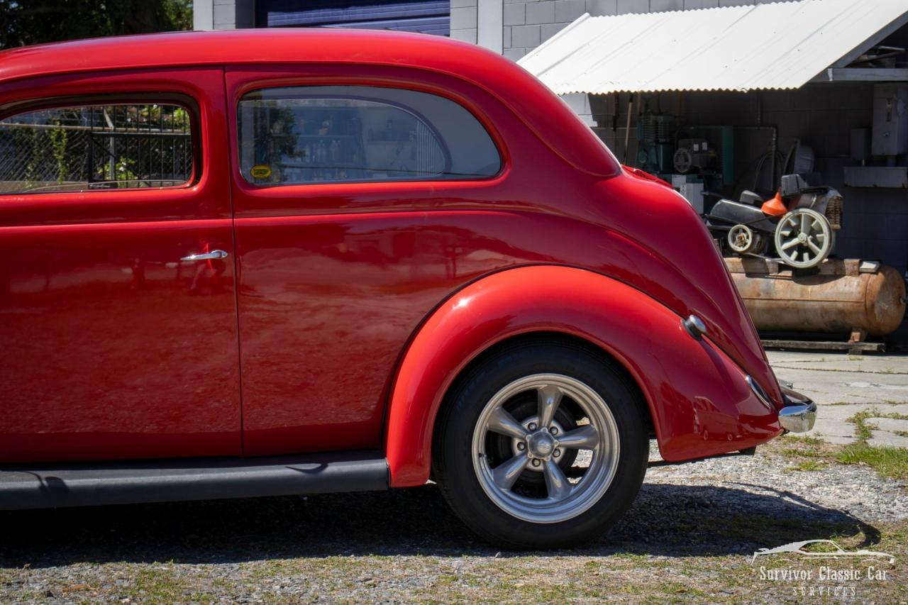 1937 Ford Tudor Humpback Sedan
