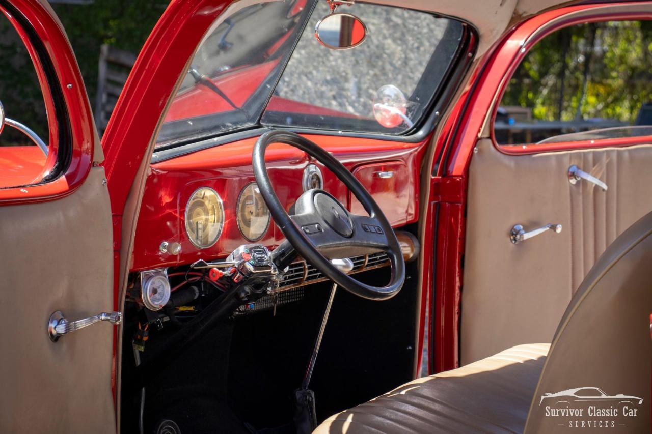 1937 Ford Tudor Humpback Sedan