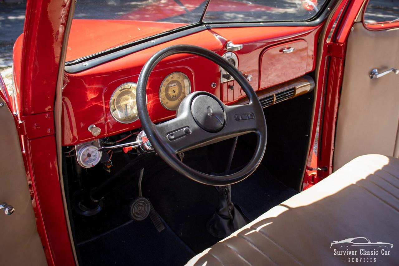 1937 Ford Tudor Humpback Sedan