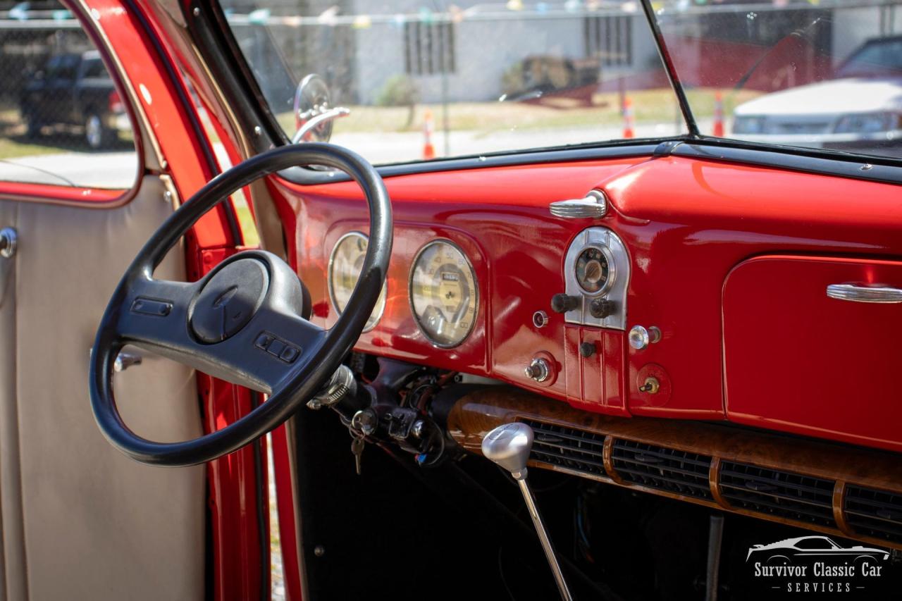 1937 Ford Tudor Humpback Sedan