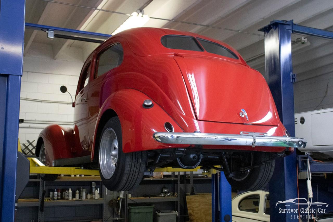 1937 Ford Tudor Humpback Sedan