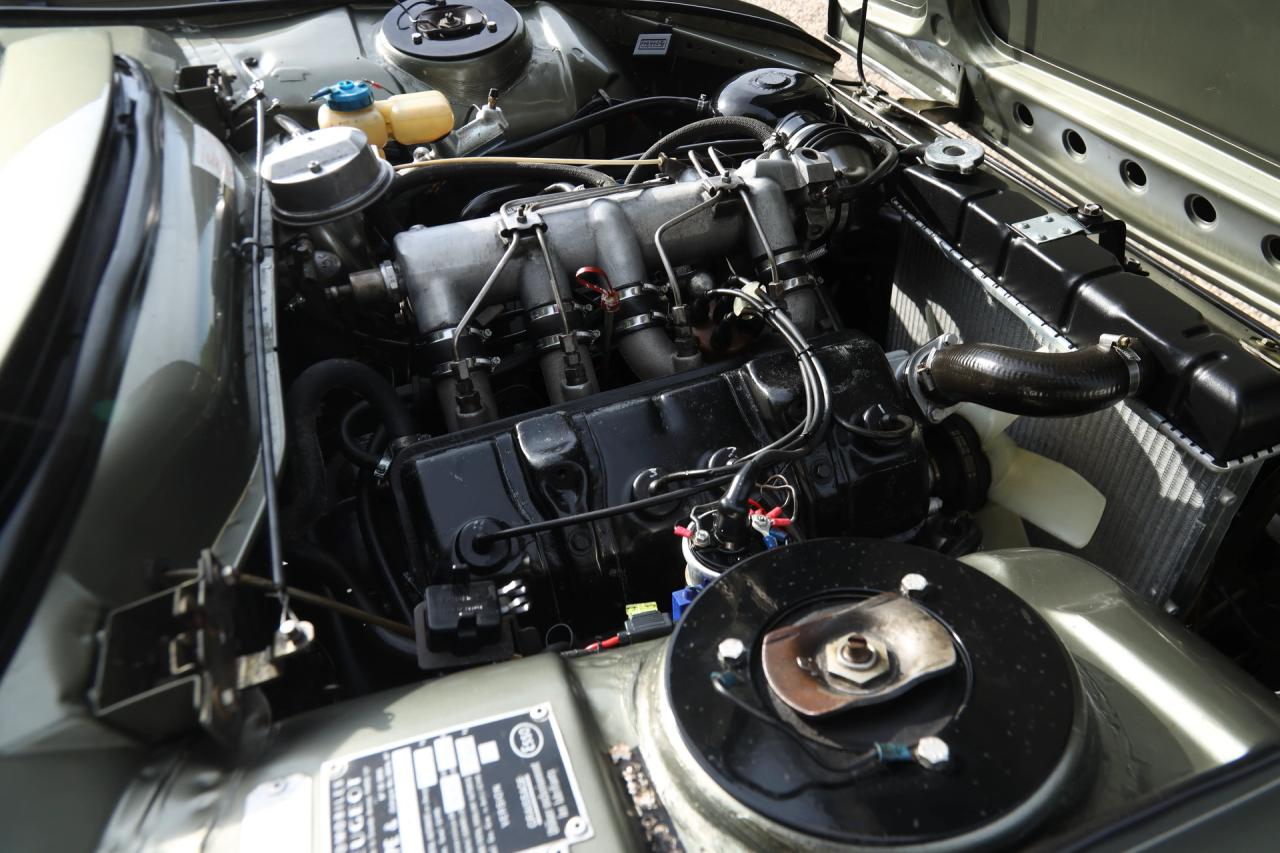 1981 Peugeot 504 Cabriolet &ldquo;Gris Fume m&eacute;tallis&eacute;&rdquo;