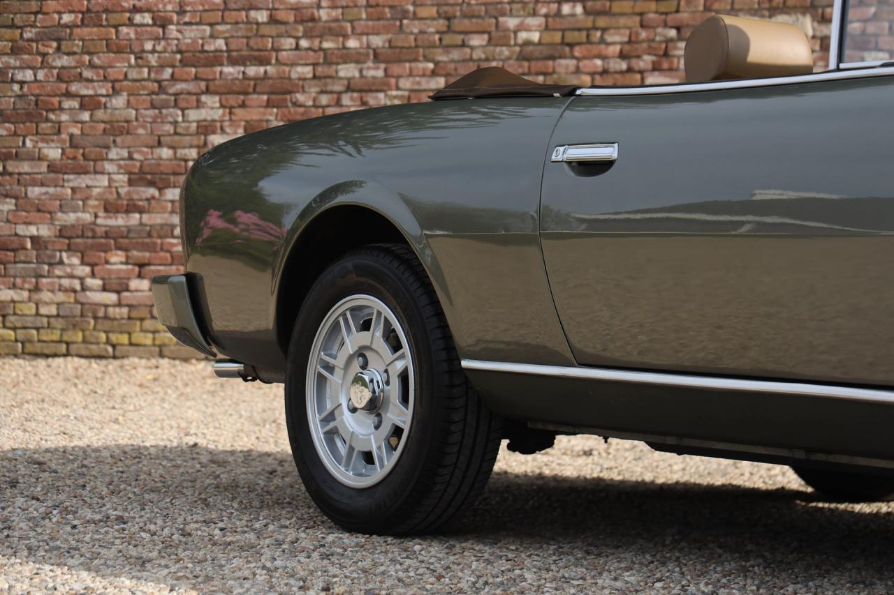 1981 Peugeot 504 Cabriolet &ldquo;Gris Fume m&eacute;tallis&eacute;&rdquo;