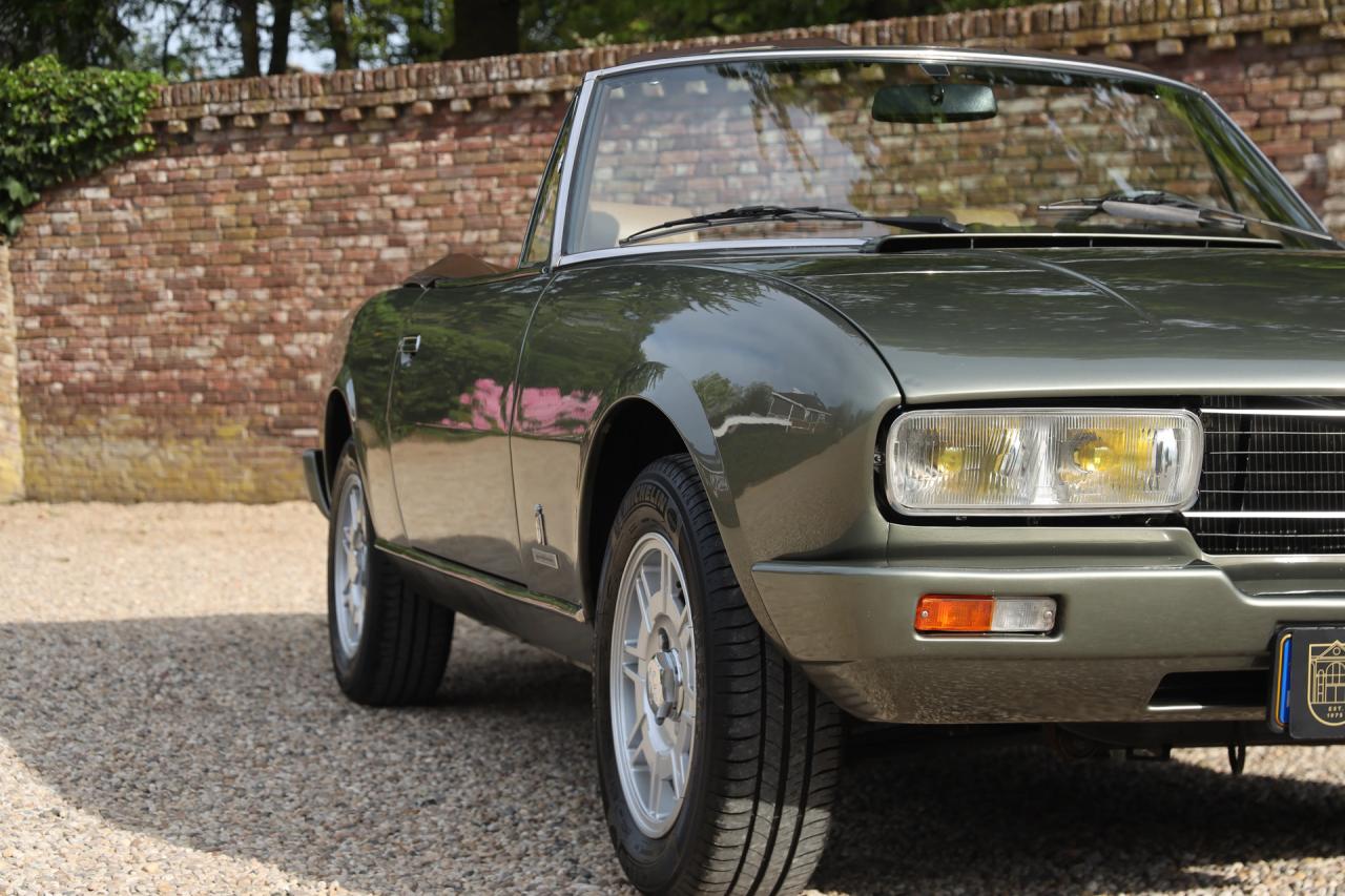 1981 Peugeot 504 Cabriolet &ldquo;Gris Fume m&eacute;tallis&eacute;&rdquo;