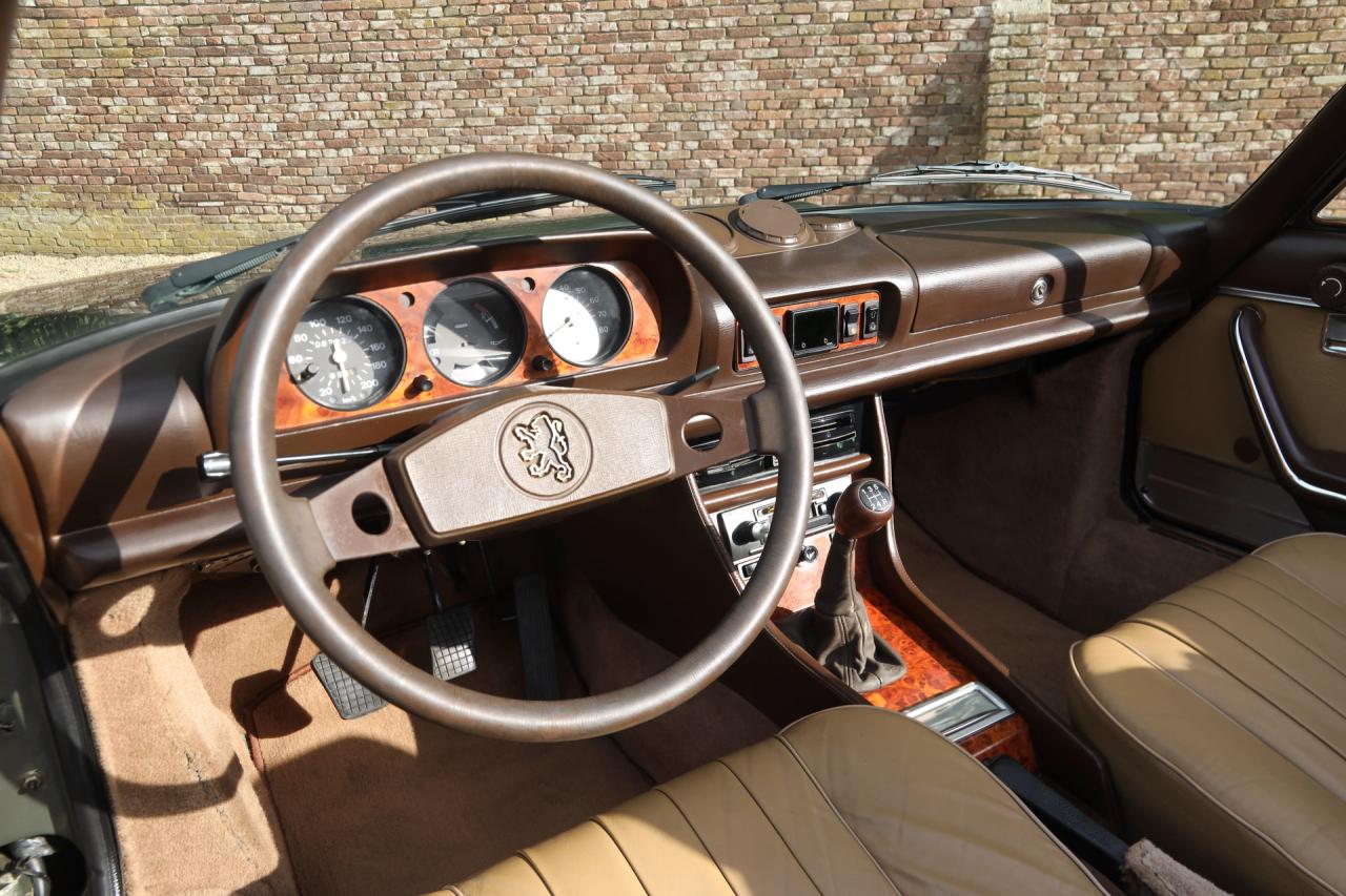 1981 Peugeot 504 Cabriolet &ldquo;Gris Fume m&eacute;tallis&eacute;&rdquo;