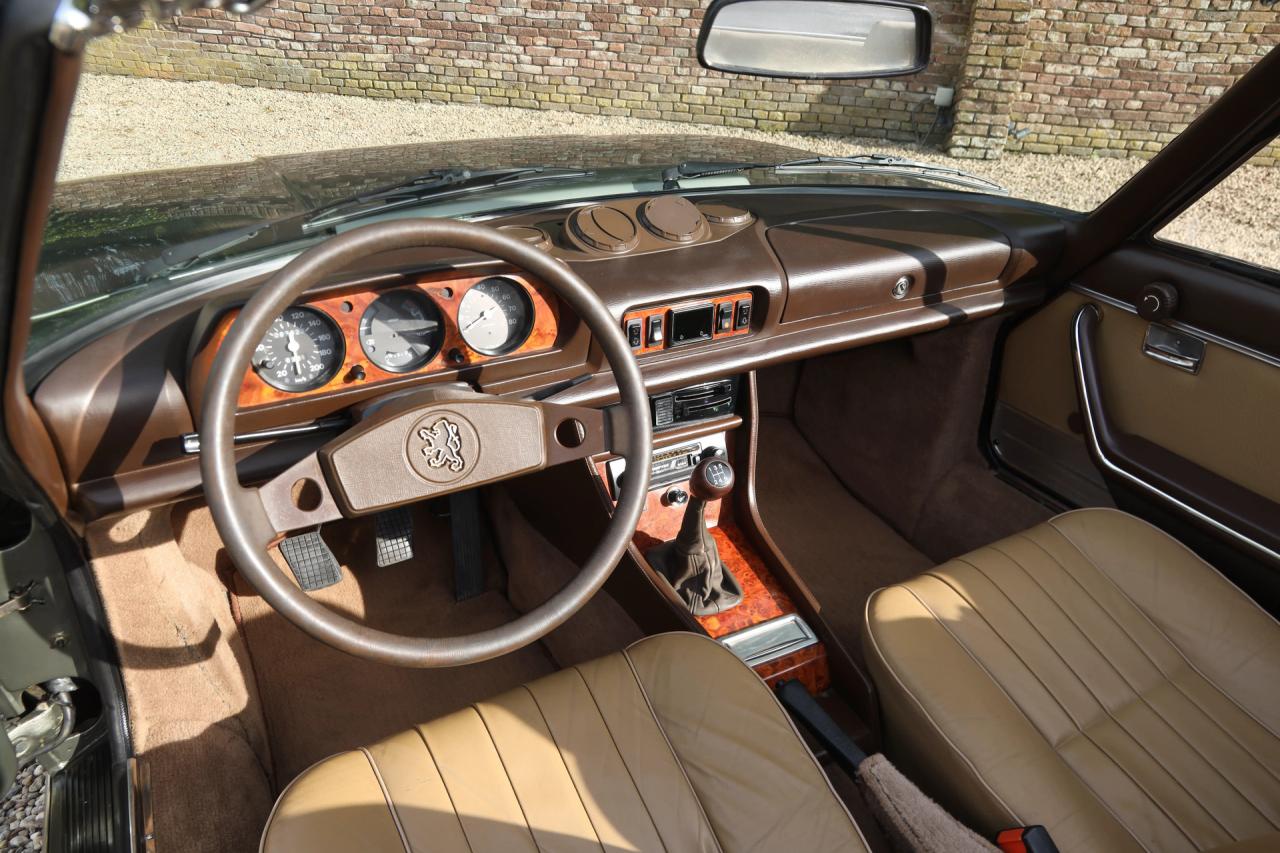 1981 Peugeot 504 Cabriolet &ldquo;Gris Fume m&eacute;tallis&eacute;&rdquo;