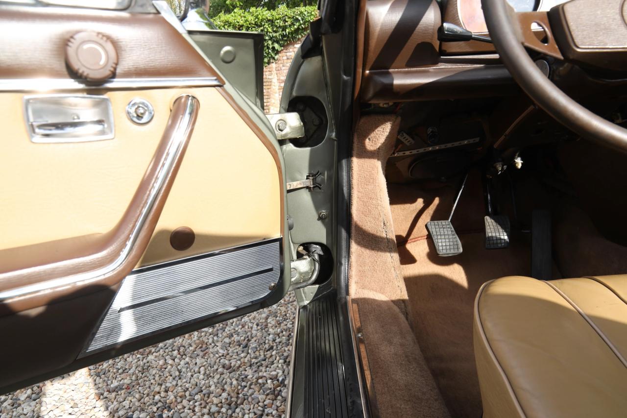 1981 Peugeot 504 Cabriolet &ldquo;Gris Fume m&eacute;tallis&eacute;&rdquo;