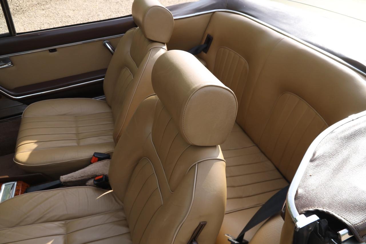 1981 Peugeot 504 Cabriolet &ldquo;Gris Fume m&eacute;tallis&eacute;&rdquo;