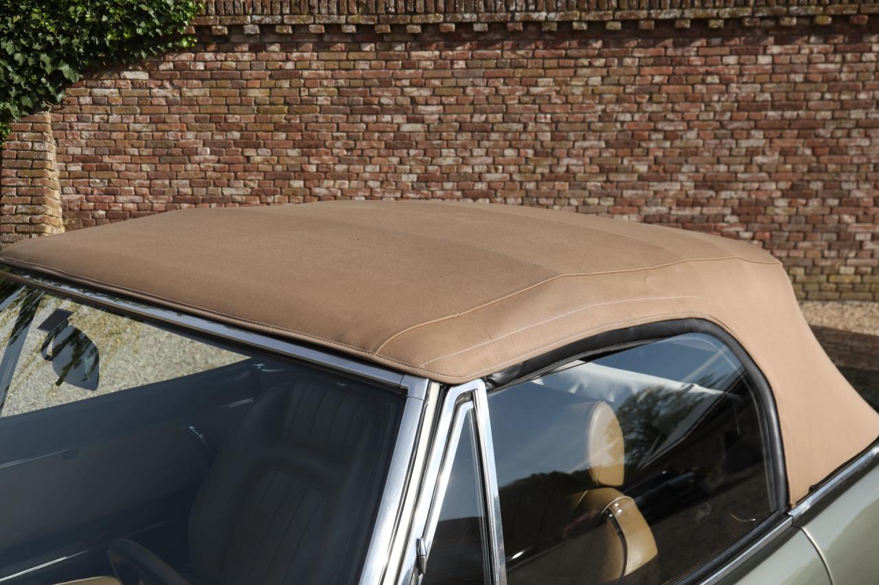 1981 Peugeot 504 Cabriolet &ldquo;Gris Fume m&eacute;tallis&eacute;&rdquo;