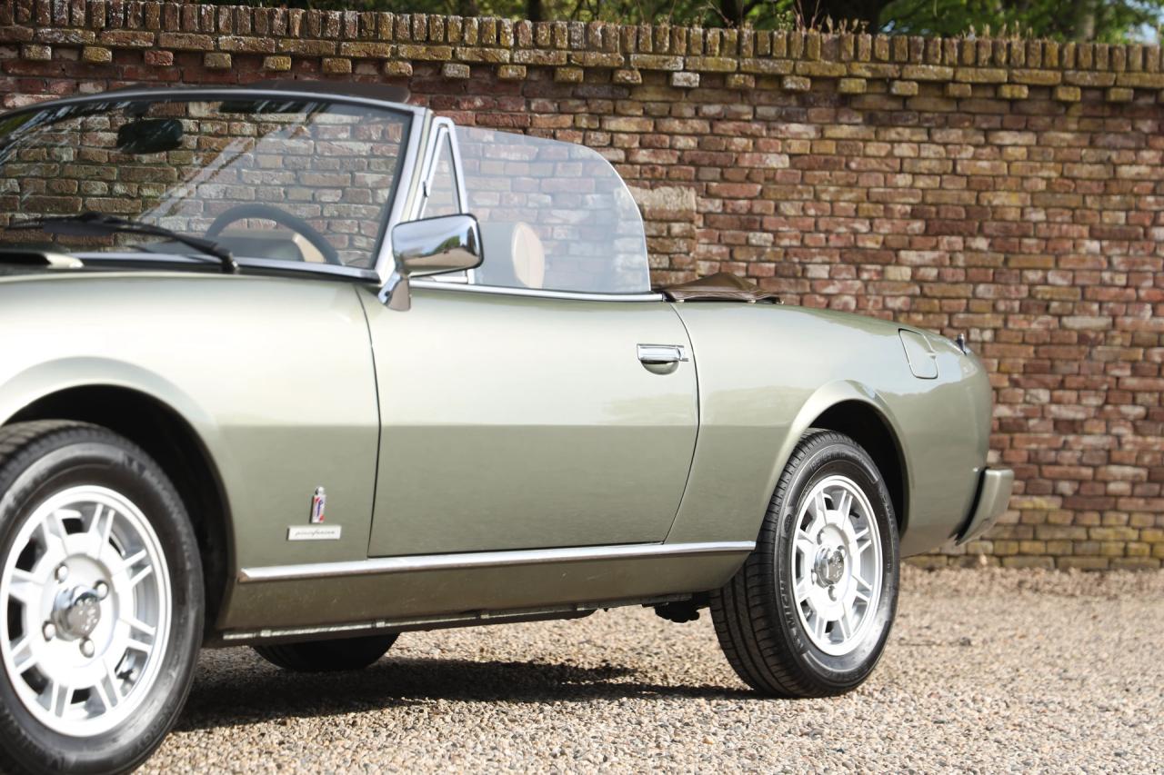1981 Peugeot 504 Cabriolet &ldquo;Gris Fume m&eacute;tallis&eacute;&rdquo;