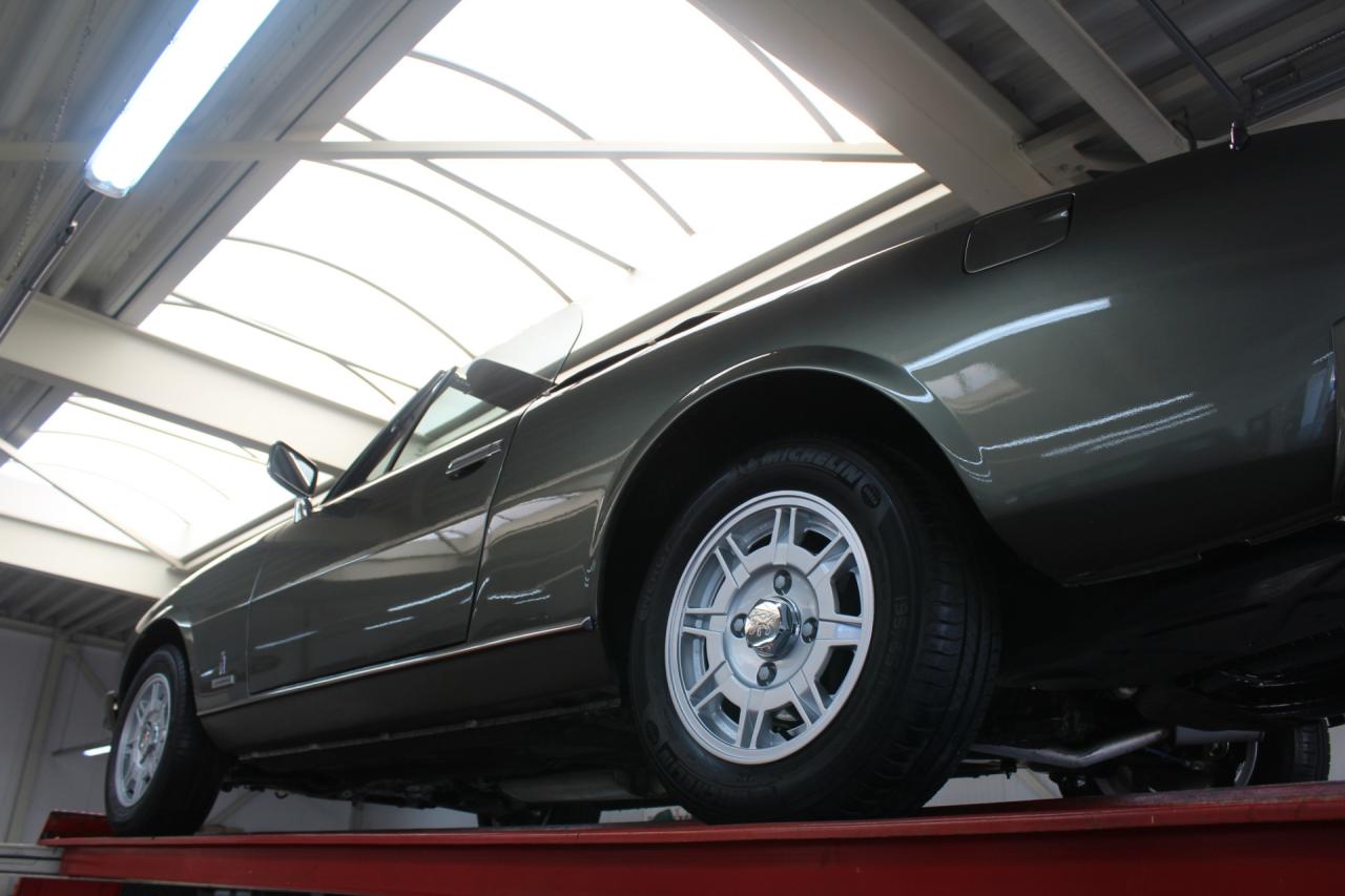 1981 Peugeot 504 Cabriolet &ldquo;Gris Fume m&eacute;tallis&eacute;&rdquo;