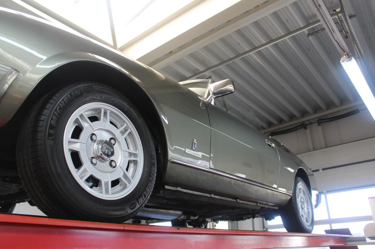 1981 Peugeot 504 Cabriolet &ldquo;Gris Fume m&eacute;tallis&eacute;&rdquo;