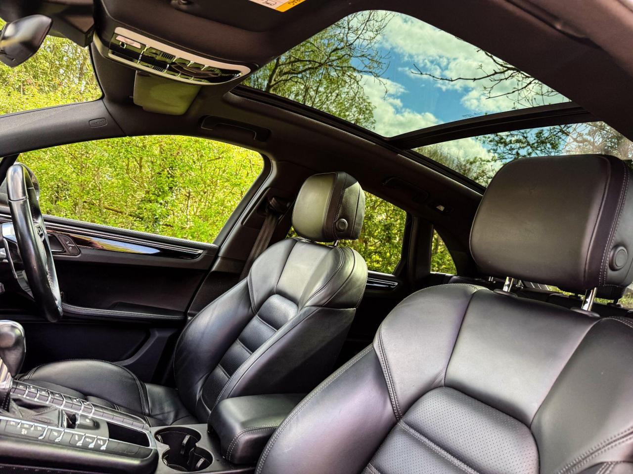 2019 Porsche 3.0T V6 S PDK 4WD Euro 6 (s/s) 5dr