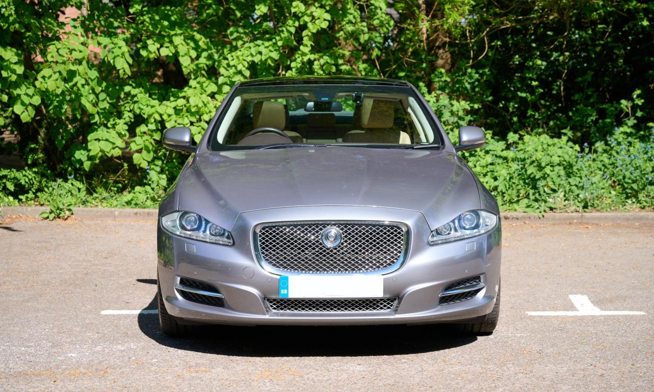 2012 Jaguar XJ Premium Luxury V8