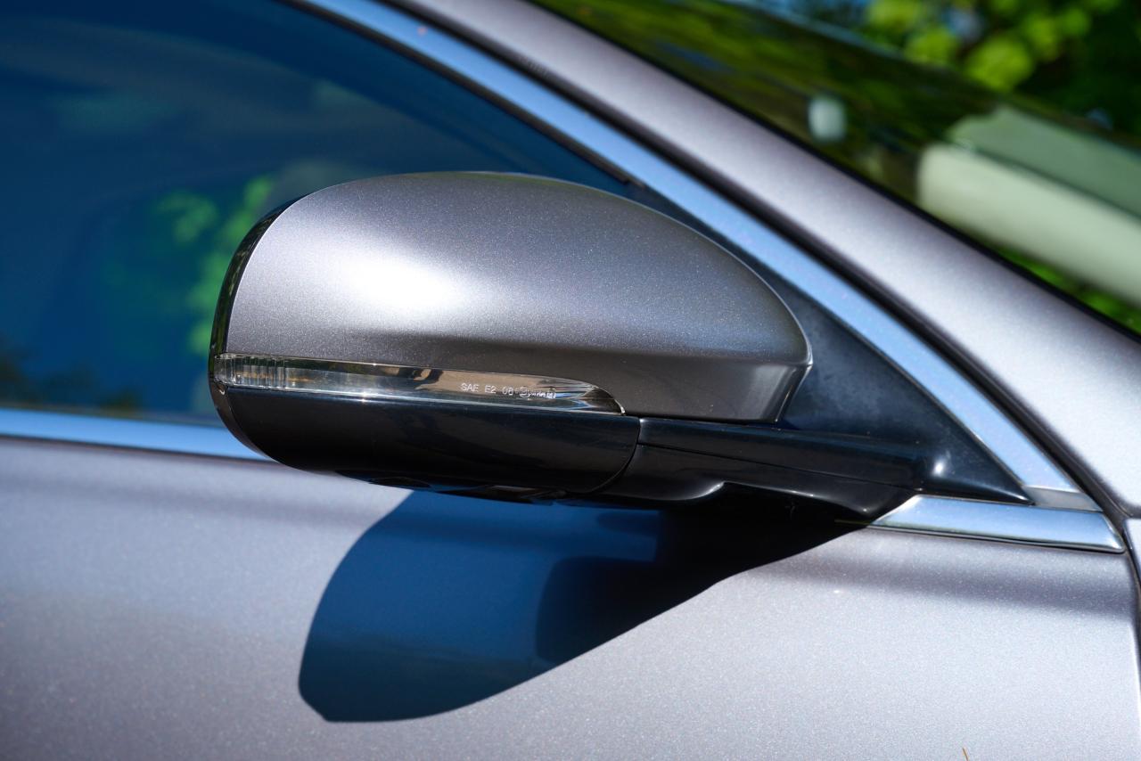 2012 Jaguar XJ Premium Luxury V8