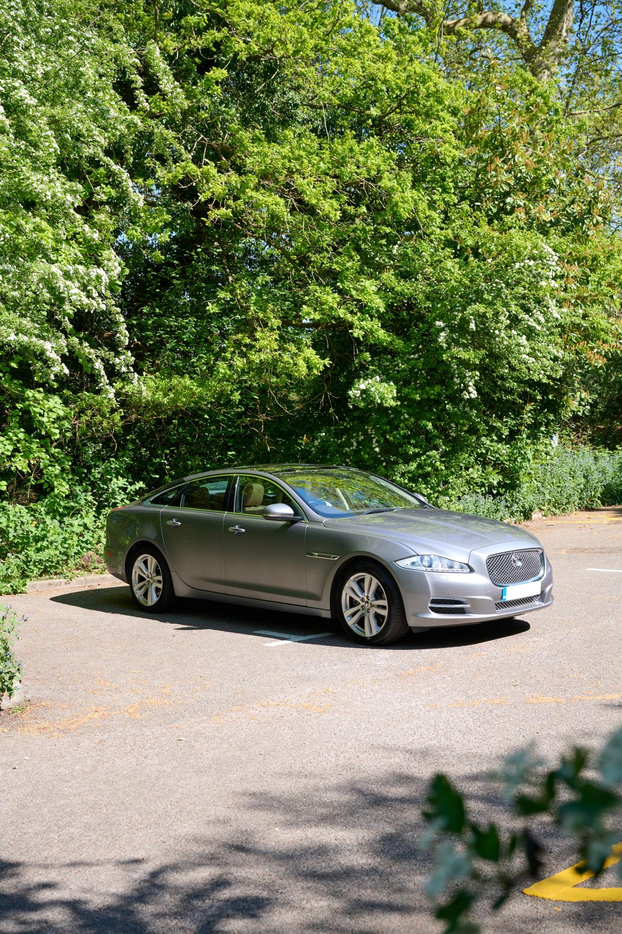 2012 Jaguar XJ Premium Luxury V8