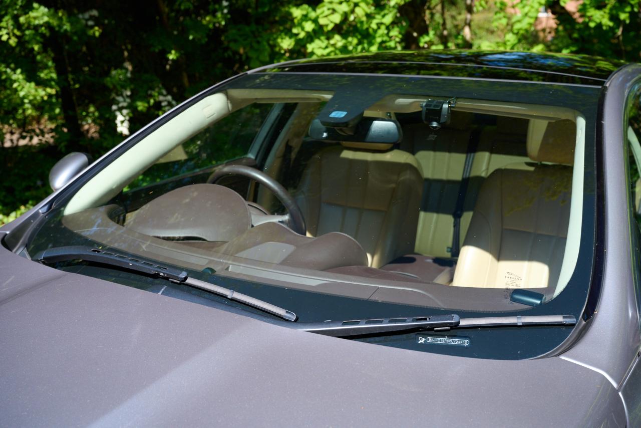 2012 Jaguar XJ Premium Luxury V8