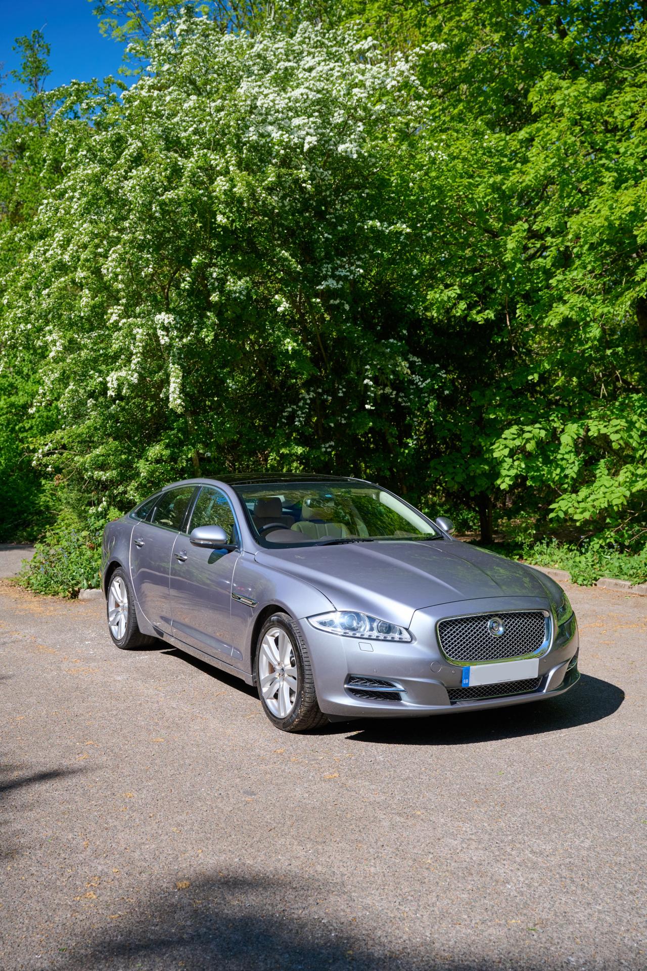 2012 Jaguar XJ Premium Luxury V8
