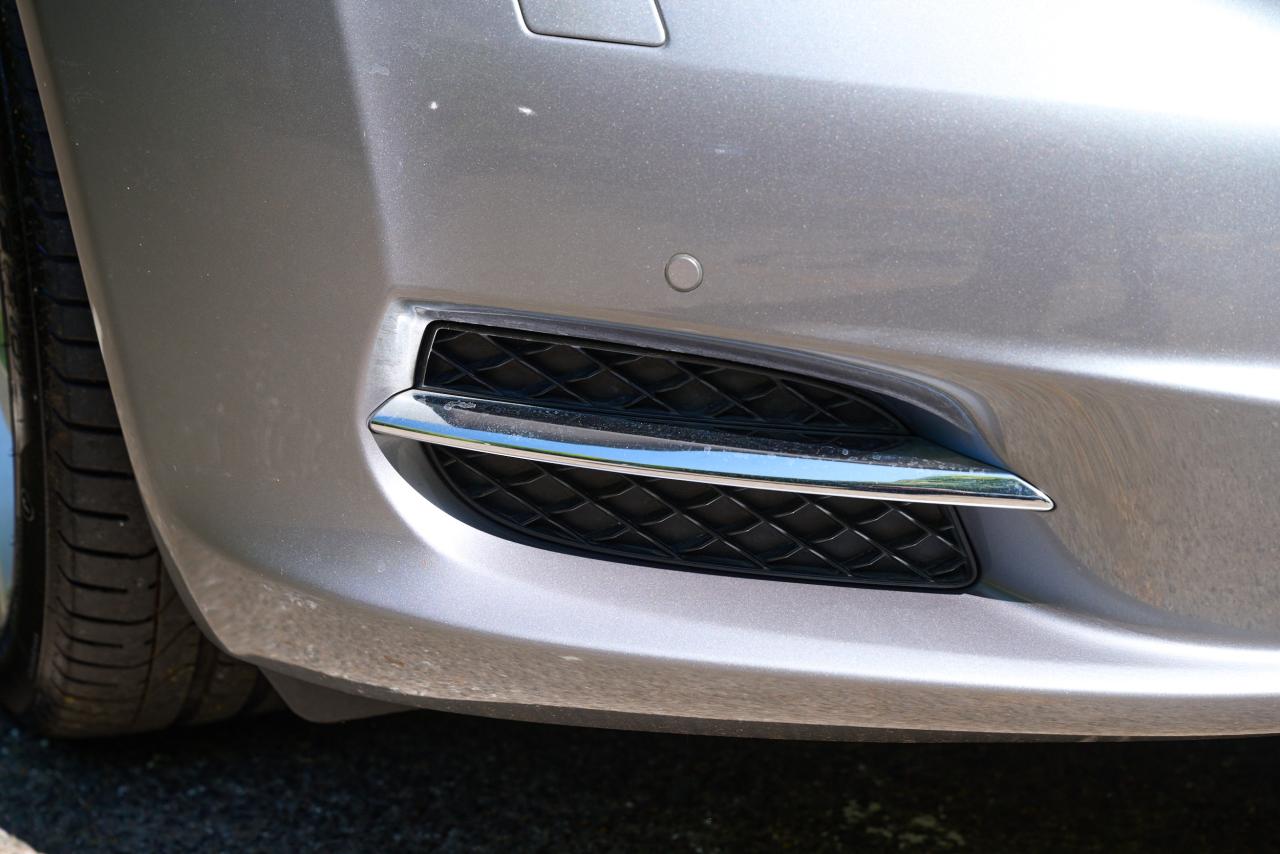 2012 Jaguar XJ Premium Luxury V8