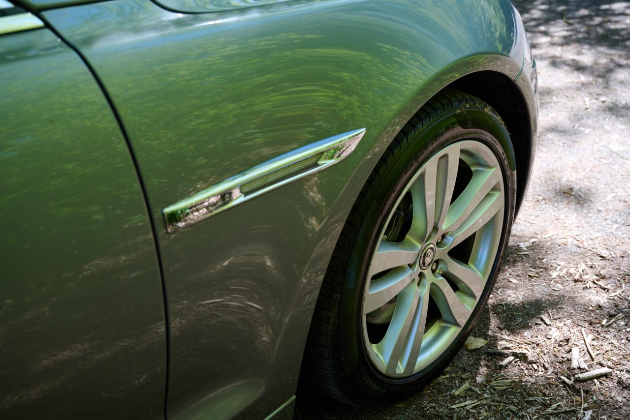 2012 Jaguar XJ Premium Luxury V8