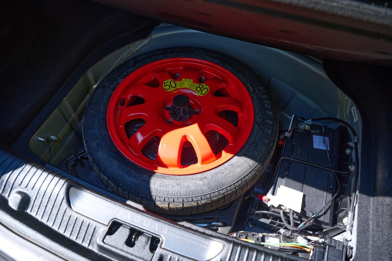 2012 Jaguar XJ Premium Luxury V8