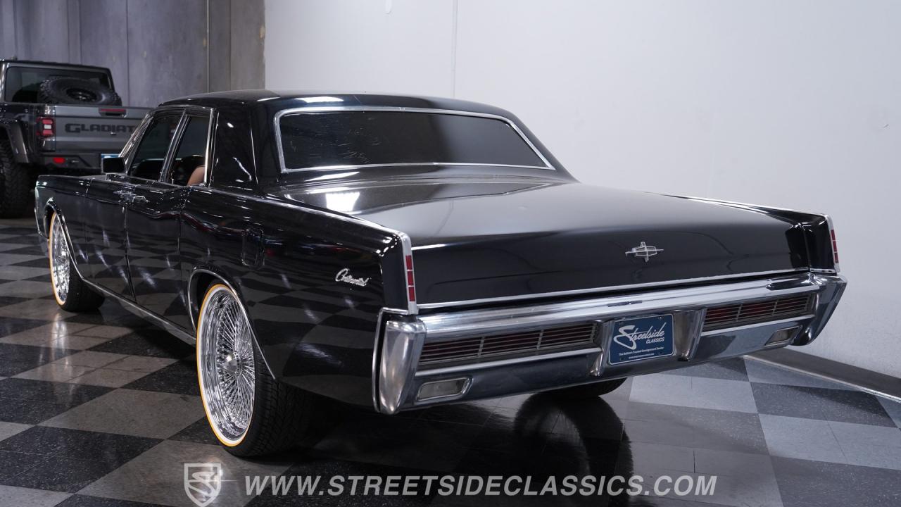 1966 Lincoln Continental 6.1 Hemi Restomod