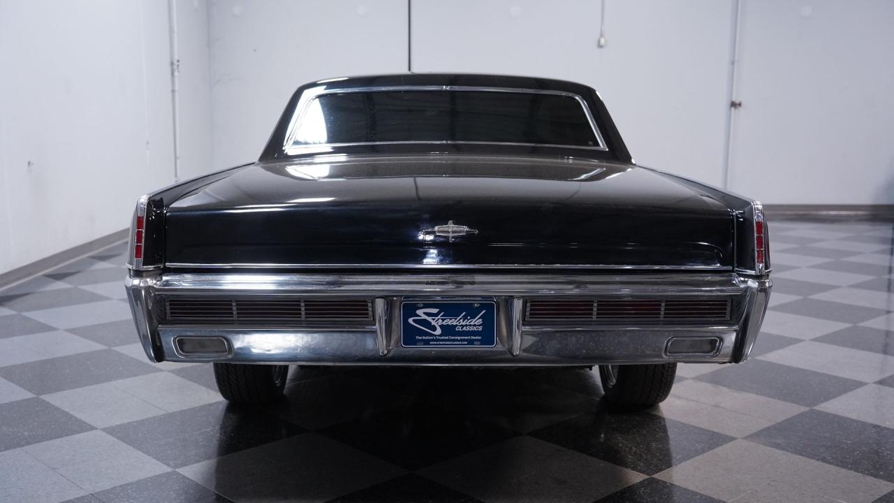1966 Lincoln Continental 6.1 Hemi Restomod