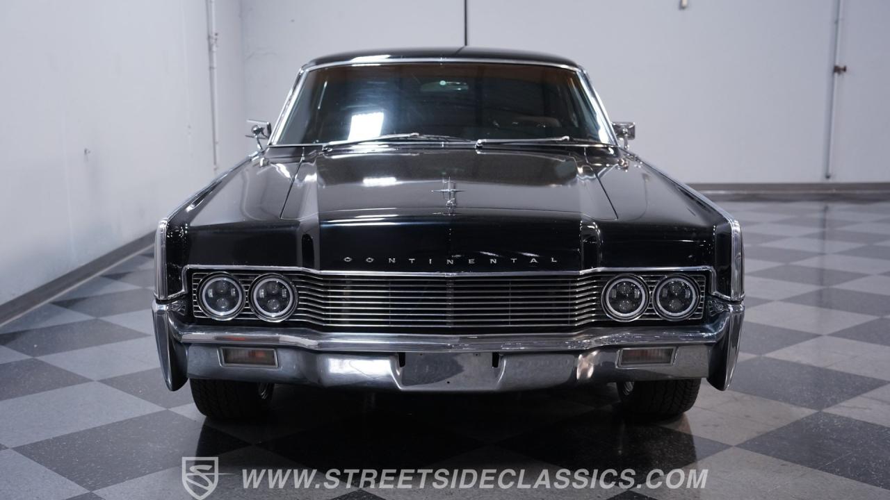 1966 Lincoln Continental 6.1 Hemi Restomod
